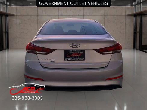 Used 2018 Hyundai Elantra SE image 6