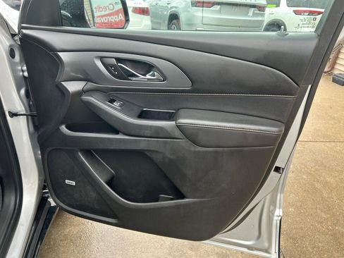 Used 2019 Chevrolet Traverse Premier w/ Redline Edition image 17
