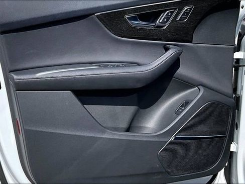 Used 2023 Audi Q7 3.0T Premium Plus image 18