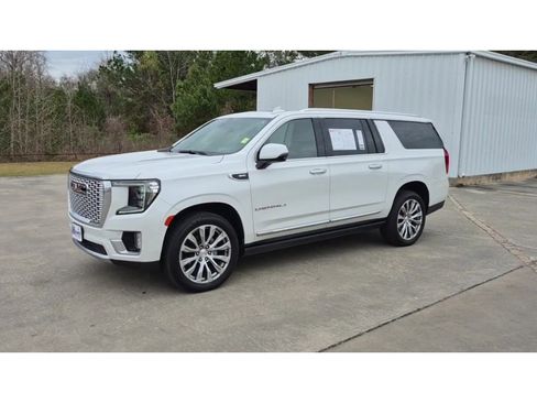 Certified 2022 GMC Yukon XL Denali w/ Denali Premium Package image 4