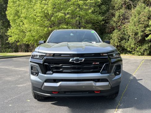 New 2026 Chevrolet Colorado Z71 w/ Technology Package AWD/4WD image 3