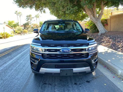 Used 2024 Ford Expedition Limited image 13