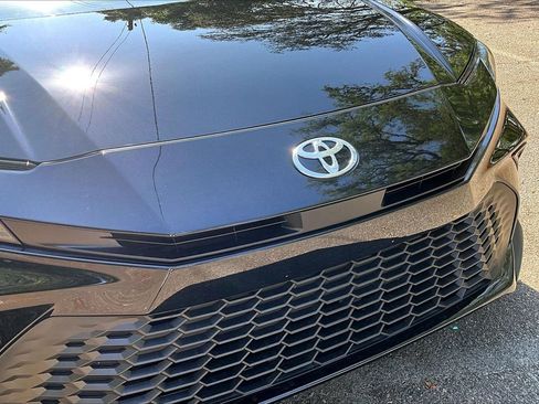 Used 2026 Toyota Camry SE AWD/4WD image 33