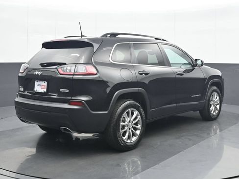 Used 2022 Jeep Cherokee Latitude Lux w/ Sun & Sound Group AWD/4WD image 6
