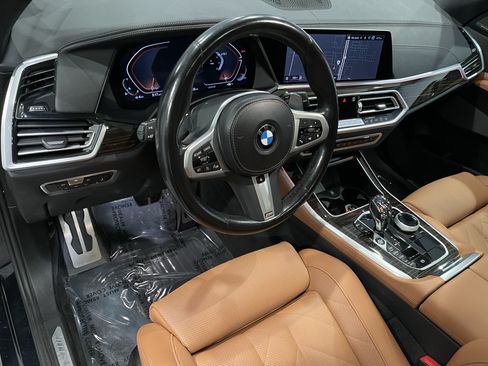 Used 2023 BMW X5 xDrive40i w/ M Sport Package AWD/4WD image 13