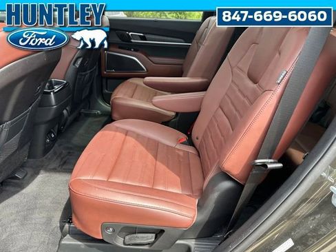 Used 2024 Kia Telluride SX Prestige AWD/4WD image 17