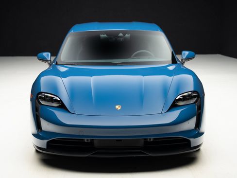 Used 2022 Porsche Taycan 4S image 6