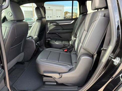 New 2026 GMC Acadia Elevation image 14