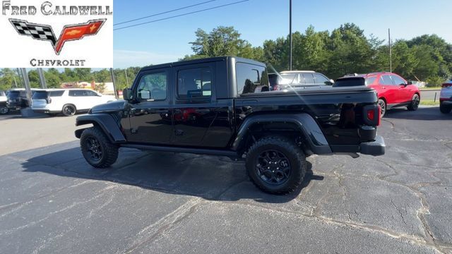 Used 2023 Jeep Gladiator Sport AWD/4WD image 6