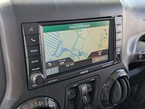 Used 2017 Jeep Wrangler Unlimited Rubicon image 20