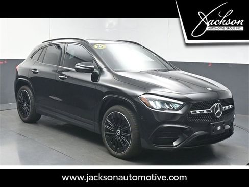 Used 2025 Mercedes-Benz GLA 250 image 1