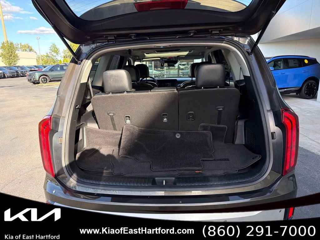 Certified 2024 Kia Telluride S w/ S Sunroof Package AWD/4WD image 16