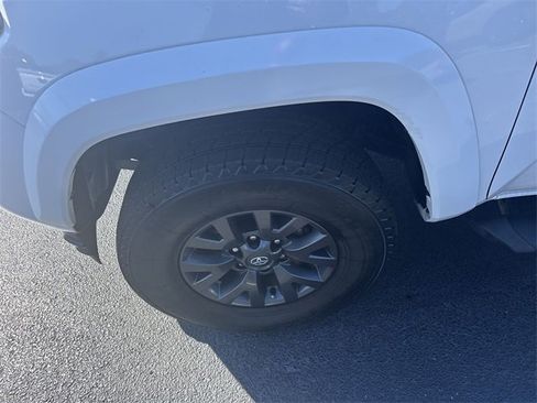 Used 2022 Toyota Tacoma SR5 image 11