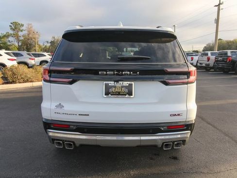 New 2026 GMC Acadia Denali w/ Super Cruise Package image 8
