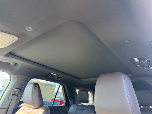 New 2025 Ford Explorer Platinum image 9