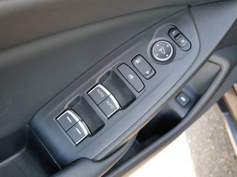 Used 2018 Honda Accord EX image 15