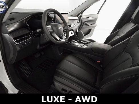 Used 2024 INFINITI QX60 Luxe image 16