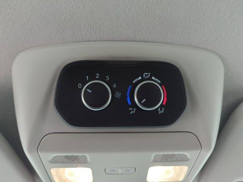 Used 2022 Ford Transit 350 XLT image 20