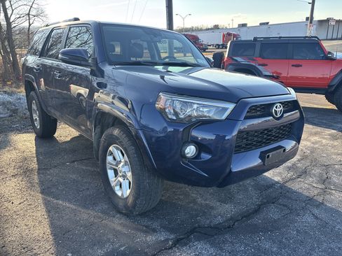 Used 2019 Toyota 4Runner SR5 Premium image 1