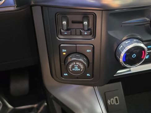 Certified 2025 Ford F150 Lariat AWD/4WD image 32