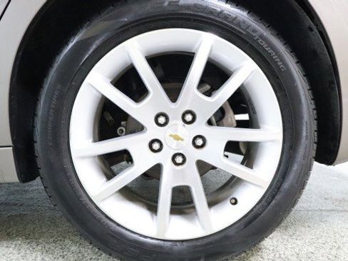 Used 2010 Chevrolet Malibu LTZ w/ HFV6 Engine Package image 20