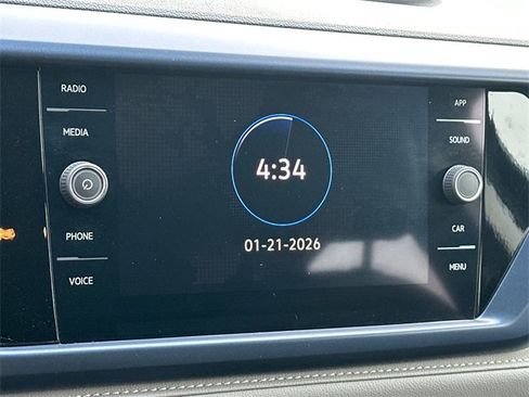 Certified 2024 Volkswagen Taos SE image 29