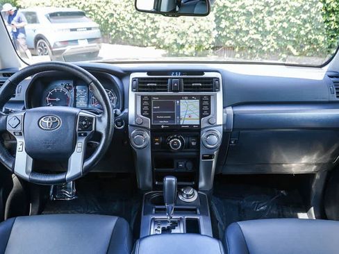 Used 2024 Toyota 4Runner SR5 Premium w/ Moonroof Package AWD/4WD image 12