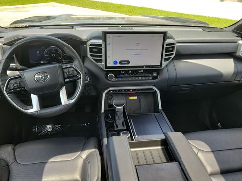 Used 2024 Toyota Tundra Platinum AWD/4WD image 18