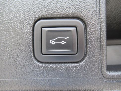 Used 2023 GMC Terrain AT4 w/ Tech Package AWD/4WD image 38
