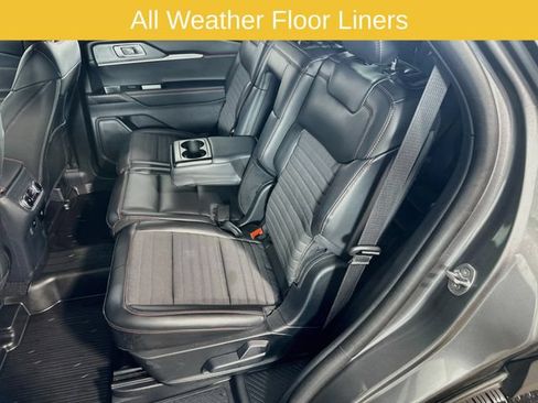 Certified 2025 Ford Explorer ST-Line w/ Premium Package AWD/4WD image 19