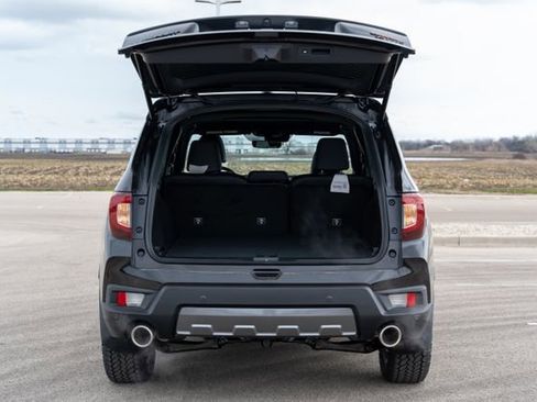 Used 2024 Honda Passport TrailSport image 15