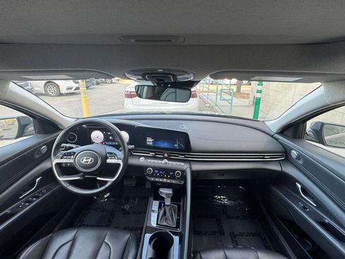Used 2025 Hyundai Elantra Limited image 35