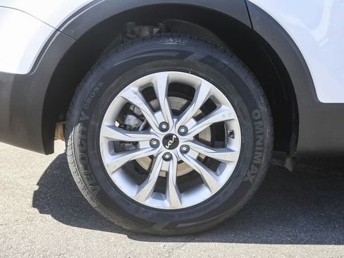 Used 2022 Kia Telluride LX AWD/4WD image 10