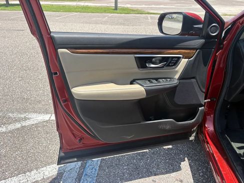 Used 2018 Honda CR-V Touring image 7