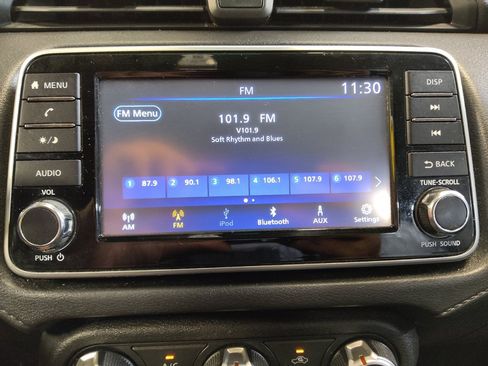Used 2020 Nissan Versa S FWD image 25