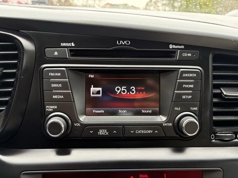 Used 2011 Kia Optima EX image 34