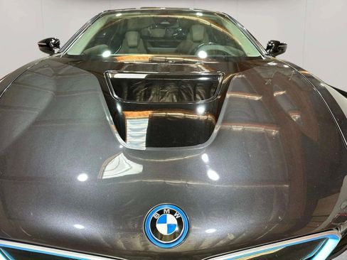 Used 2016 BMW i8 image 21