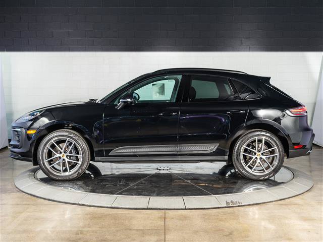 Used 2026 Porsche Macan AWD/4WD image 2