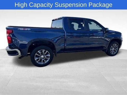 Used 2023 Chevrolet Silverado 1500 LT AWD/4WD image 3