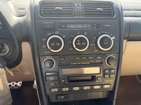 Used 2005 Lexus IS 300 RWD image 11