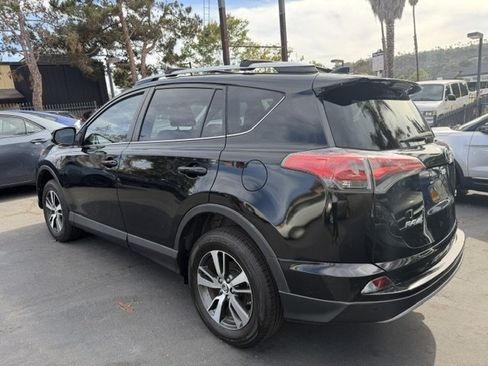 Used 2016 Toyota RAV4 XLE w/ Convenience Package FWD image 5