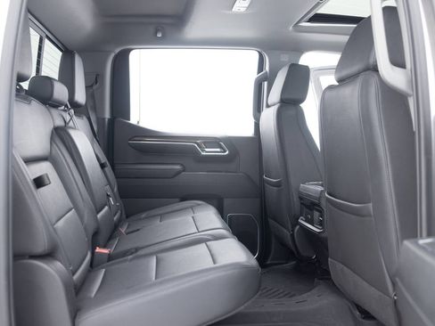 Used 2024 Chevrolet Silverado 1500 LT Trail Boss w/ LT Trail Boss Premium Package image 33