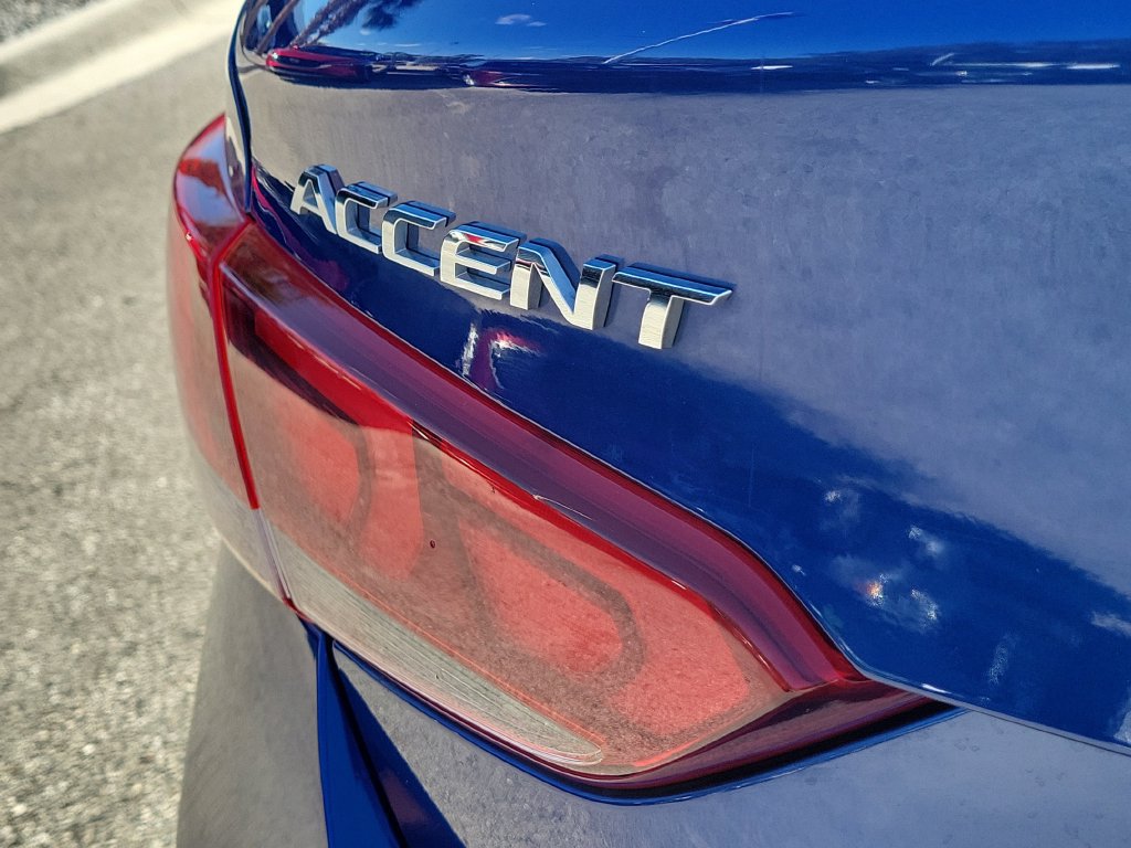 Used 2022 Hyundai Accent SE FWD image 7