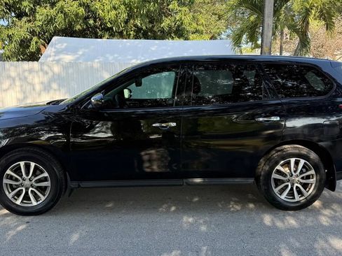 Used 2015 Nissan Pathfinder S FWD image 3