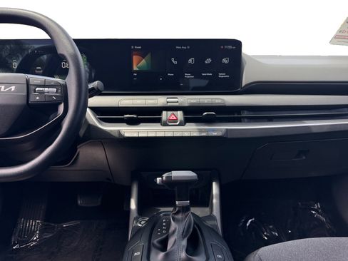Used 2025 Kia K4 FWD image 11