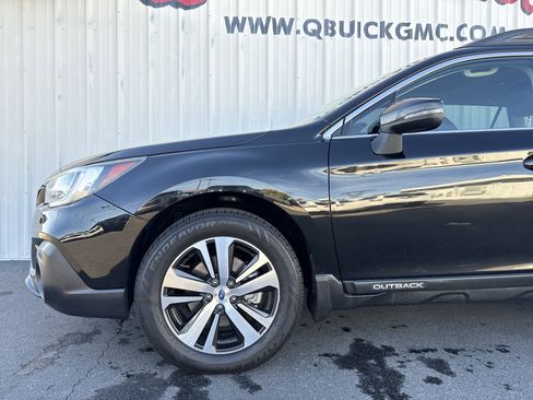 Used 2018 Subaru Outback 3.6R Limited image 4