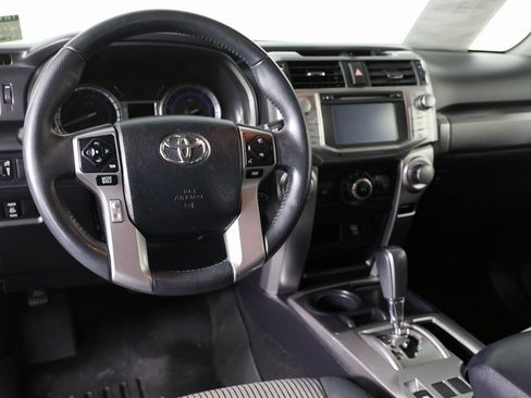 Used 2016 Toyota 4Runner SR5 image 12