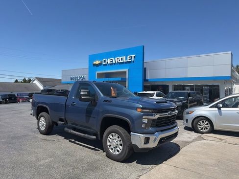 Used 2025 Chevrolet Silverado 2500 LT w/ Convenience Package AWD/4WD image 1