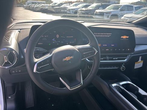 New 2026 Chevrolet Equinox EV LT w/ Comfort Package image 8