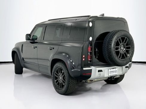 Used 2025 Land Rover Defender 110 S AWD/4WD image 7